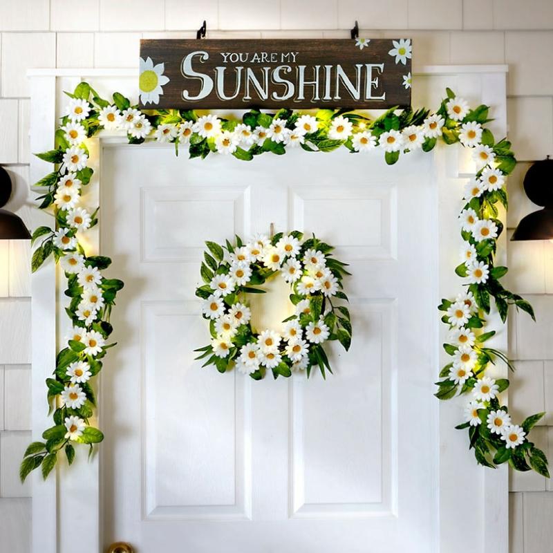 Sunshine Daisies Home Decor  |   Wreaths & Florals Decorative Accents Decorative Accents